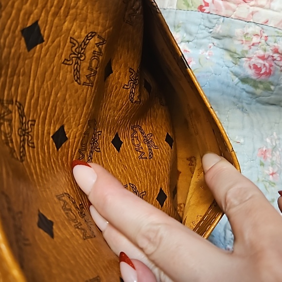 MCM Brown Visetos Shoulder Bag - Picture 8 of 11